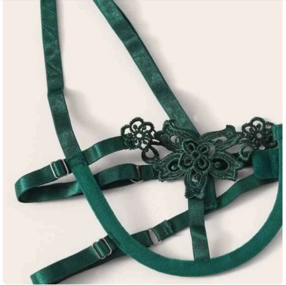 COPY - Emerald Green Cage Bra Lingerie Set - Picture 2 of 3